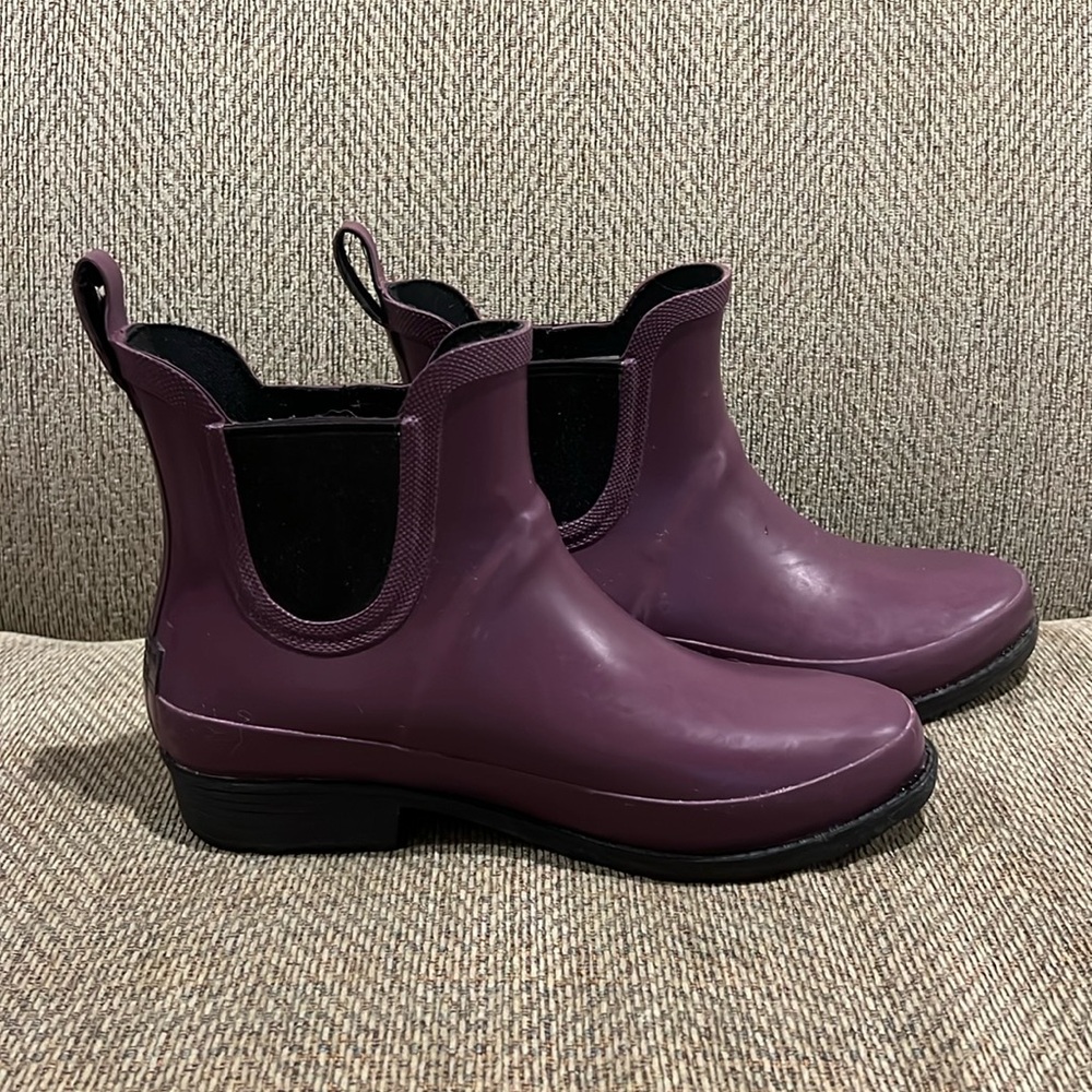 L.L. Bean Women's Purple Wellie Boot Waterproof Ankle Rain Bootie 8 M #300364